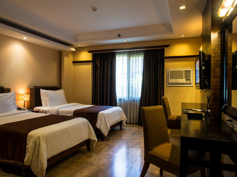 Hotel Del Rio Iloilo City Ngoại thất bức ảnh